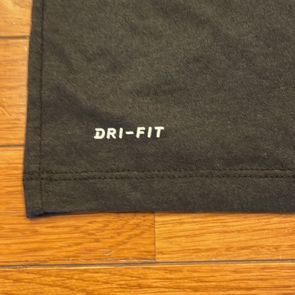 Nike dri-fit tank - athletic cut - black with pink & blue size medium - Picture 3 of 5